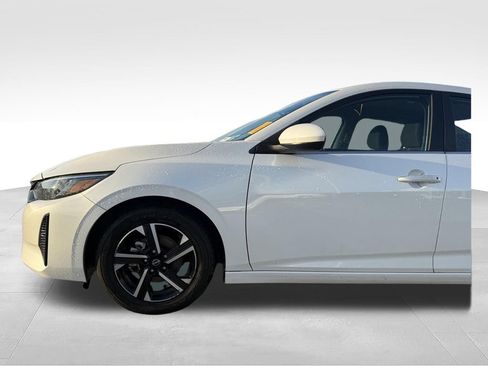 Used 2024 Nissan Sentra SV FWD image 20