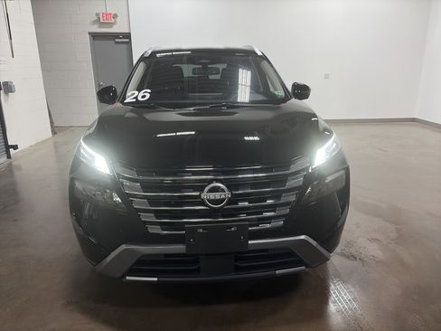 Used 2026 Nissan Rogue SL AWD/4WD image 35