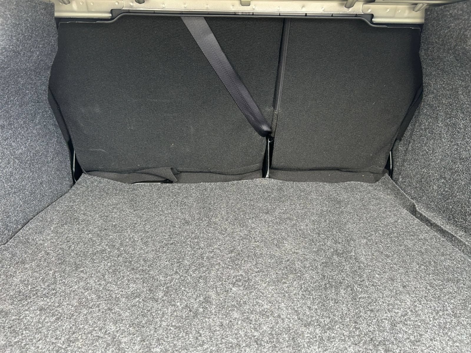 Used 2025 Nissan Versa SV FWD image 42