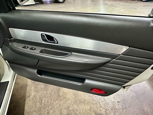 Used 2002 Ford Thunderbird Deluxe image 19