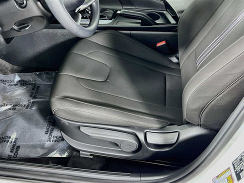 Certified 2024 Hyundai Elantra SEL FWD image 20