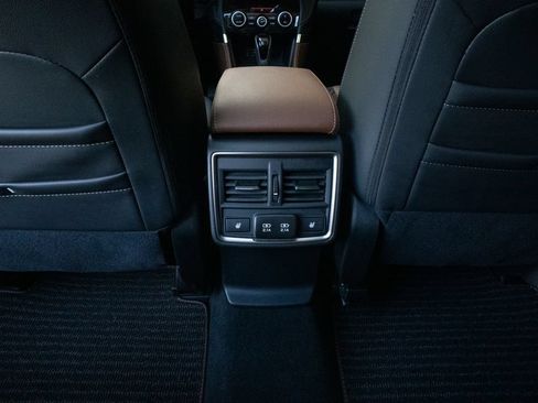 Used 2023 Subaru Forester Touring AWD/4WD image 18