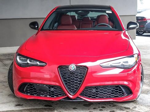 New 2025 Alfa Romeo Giulia AWD w/ Driving Assist Package image 4