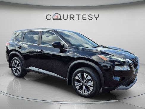 Certified 2023 Nissan Rogue SV FWD image 9