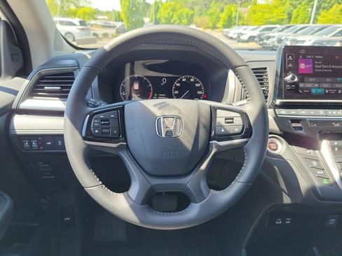 Certified 2026 Honda Odyssey EX-L image 11