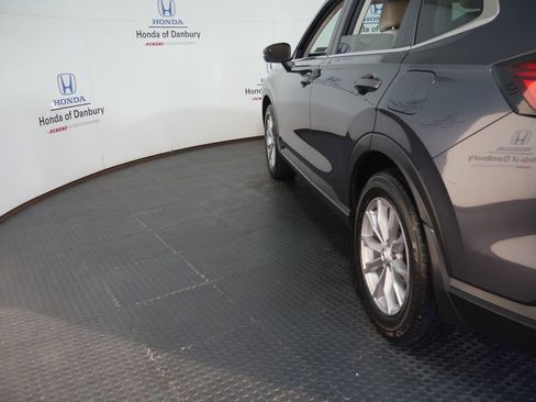 Used 2023 Honda CR-V EX-L image 10