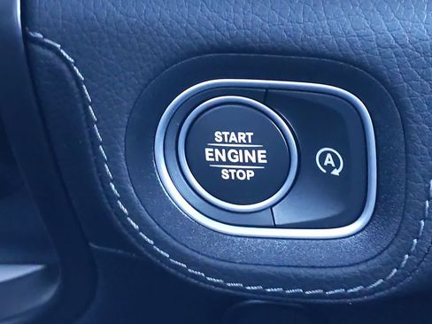 Used 2023 Mercedes-Benz GLS 450 4MATIC image 25