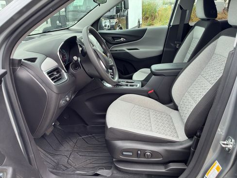 Used 2024 Chevrolet Equinox LS w/ LS Convenience Package FWD image 16