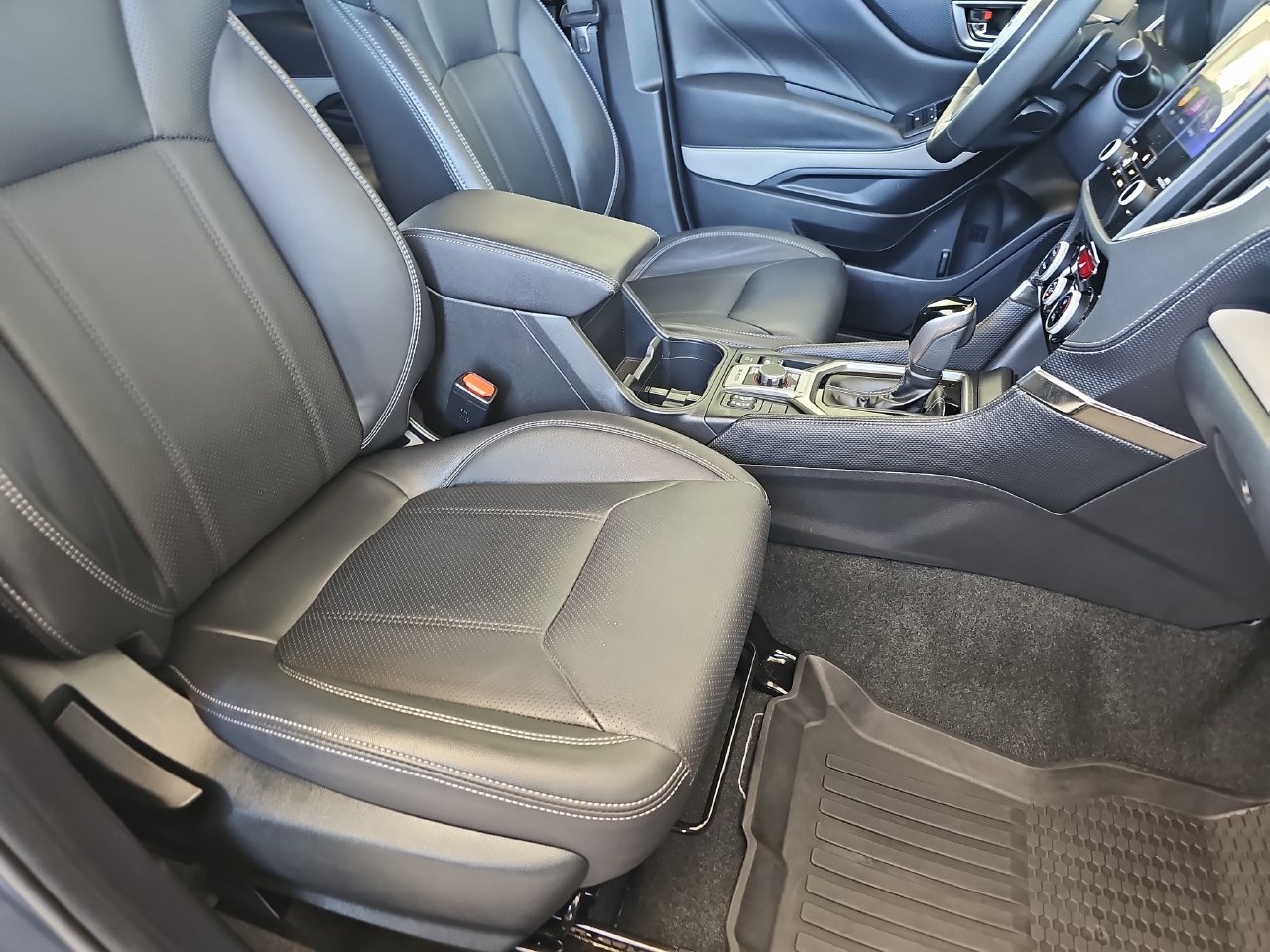 Used 2024 Subaru Forester Limited AWD/4WD image 13