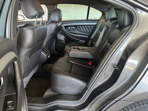 Used 2018 Ford Taurus SEL FWD image 19