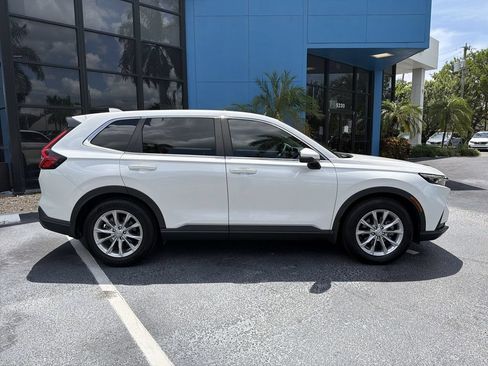 Certified 2024 Honda CR-V EX image 9