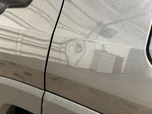 Used 2021 Toyota RAV4 XLE Premium image 35