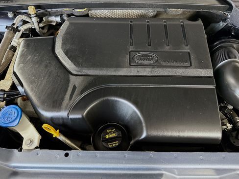 Used 2019 Land Rover Discovery Sport HSE AWD/4WD image 39