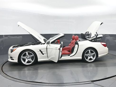 Used 2016 Mercedes-Benz SL 550 image 33