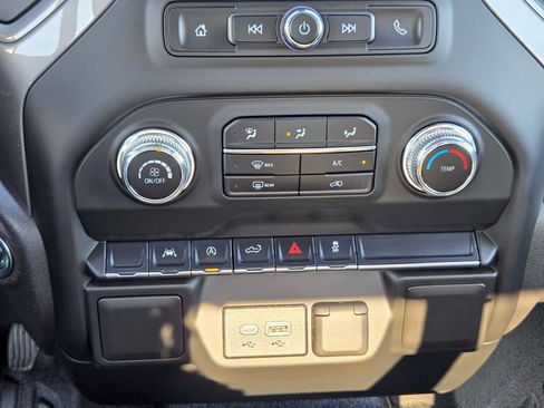 Certified 2025 GMC Sierra 1500 Pro w/ Pro Value Package AWD/4WD image 20
