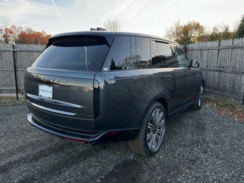 New 2025 Land Rover Range Rover SE image 7