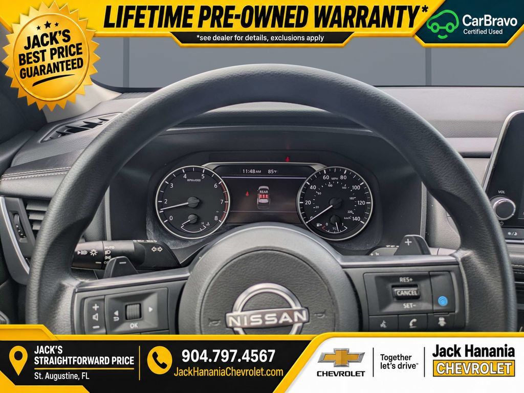 Used 2024 Nissan Rogue SV FWD image 29