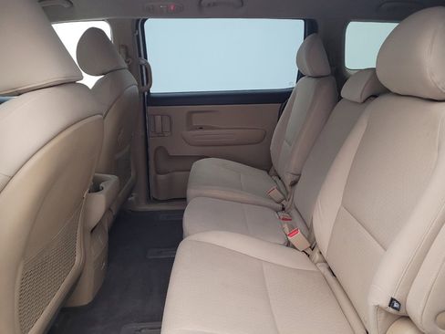 Used 2017 Kia Sedona LX image 18