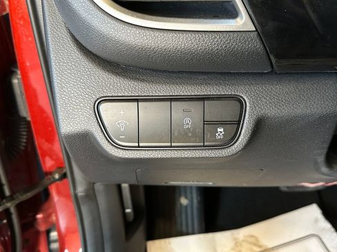 Used 2025 Kia Seltos S AWD/4WD image 18