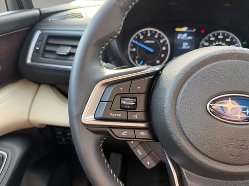 Used 2022 Subaru Ascent Touring AWD/4WD image 24