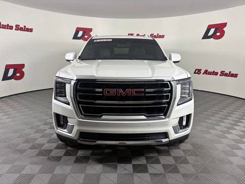 Used 2023 GMC Yukon XL SLT AWD/4WD image 9
