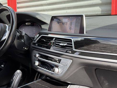 Used 2021 BMW 740i xDrive w/ M Sport Package image 17