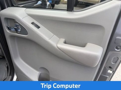 Used 2020 Nissan Frontier SV RWD image 21