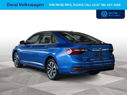 Used 2023 Volkswagen Jetta S image 6