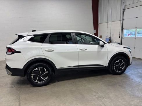 Used 2023 Kia Sportage LX AWD/4WD image 6