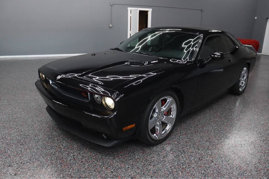 Used 2009 Dodge Challenger R/T RWD image 1