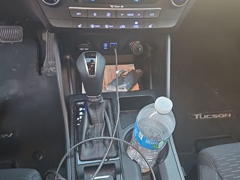 Used 2020 Hyundai Tucson SEL image 15