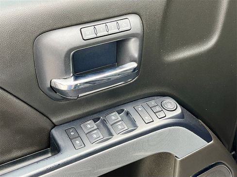 Used 2018 Chevrolet Silverado 1500 LTZ Z71 w/ LTZ Plus Package image 17