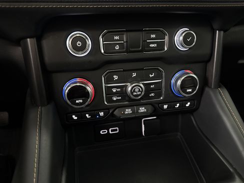 Used 2023 GMC Yukon AT4 w/ AT4 Premium Plus Package image 65