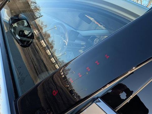 Certified 2023 Lincoln Aviator Reserve w/ Equipment Group 201A image 11