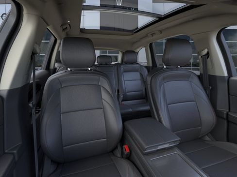 New 2026 Lincoln Nautilus Premier w/ Equipment Group 102A AWD/4WD image 10