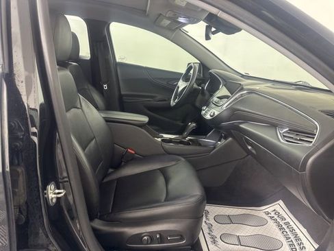 Used 2017 Chevrolet Malibu Premier w/ Premier Sun and Wheel Package image 15