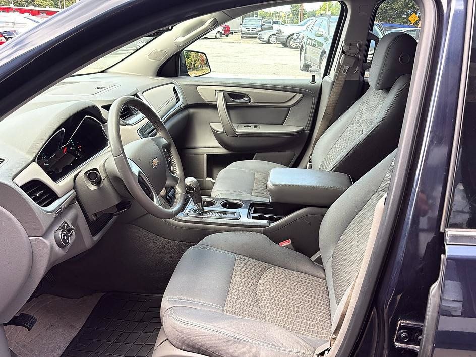 Used 2016 Chevrolet Traverse LT AWD/4WD image 17