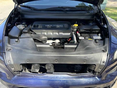 Used 2016 Jeep Cherokee Sport image 23