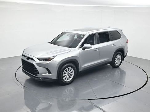 Used 2024 Toyota Grand Highlander XLE image 40