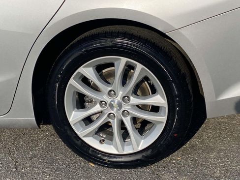 Used 2018 Chevrolet Malibu LT FWD image 8