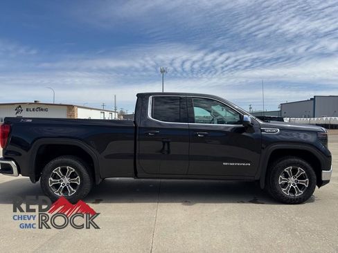 New 2025 GMC Sierra 1500 SLE AWD/4WD image 4