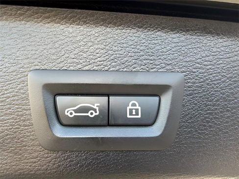 Used 2016 BMW X3 xDrive28i image 11