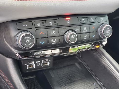 Used 2023 Dodge Durango GT image 18