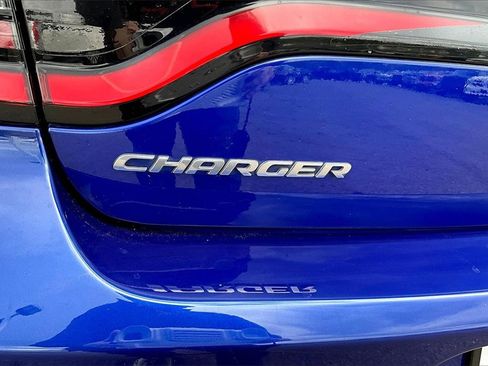 Used 2022 Dodge Charger R/T w/ Performance Handling Group image 8