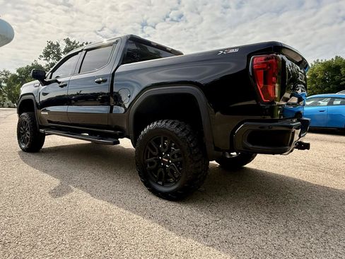 Used 2021 GMC Sierra 1500 Elevation w/ X31 Off-Road Package AWD/4WD image 3
