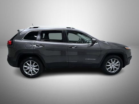 Used 2018 Jeep Cherokee Limited AWD/4WD image 4