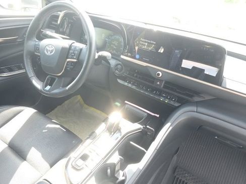 Used 2025 Toyota Crown Signia AWD/4WD image 14