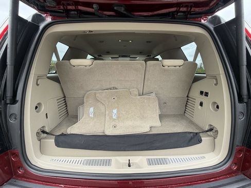 Used 2017 Cadillac Escalade Luxury AWD/4WD image 28