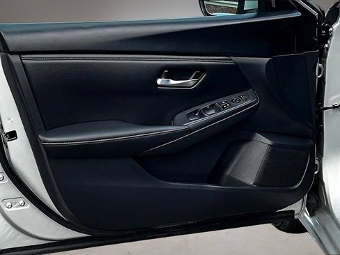 Certified 2023 Nissan Sentra SV FWD image 20