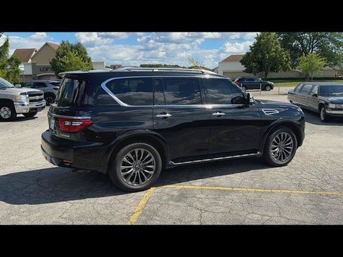Used 2023 Nissan Armada Platinum w/ Captain's Chairs Package AWD/4WD image 8
